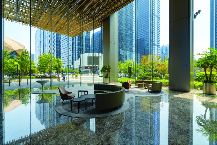 Enjoy Sun Bath at Central Park The Orchard
